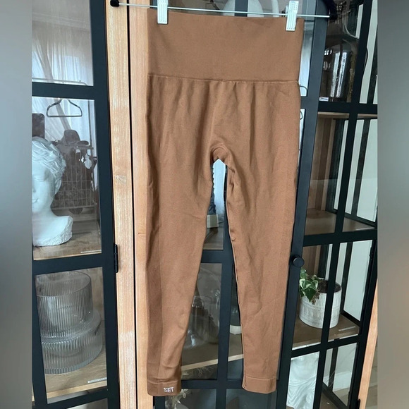 SET ACTIVE seamless ribbed leggings sportbody nude caramel dugout high rise tan - Picture 2 of 8